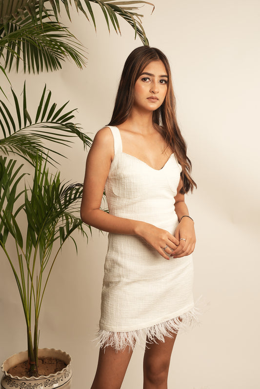 SHORT TEXTURED DRESS WITH FEATHERS