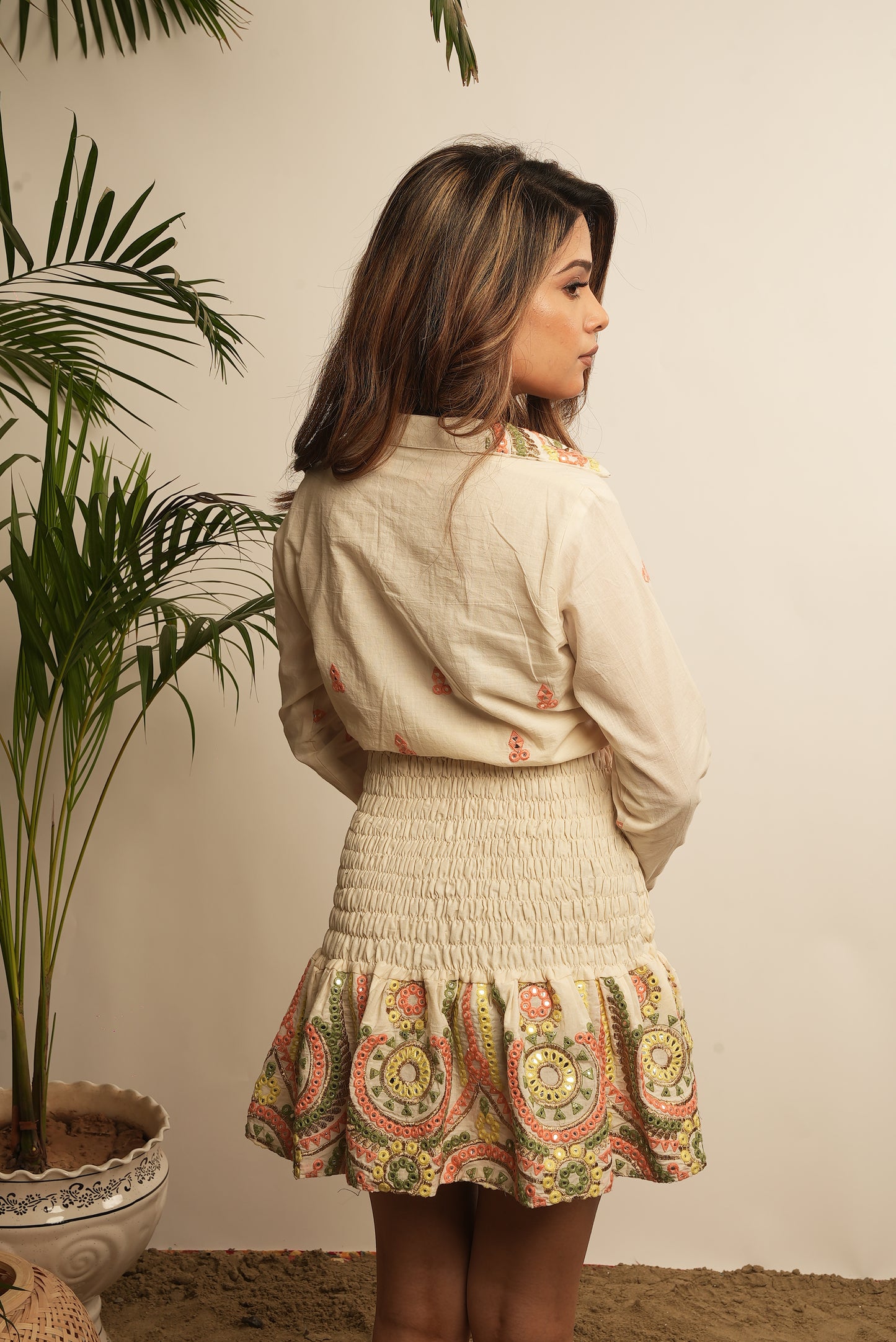 SHORT EMBROIDERED SHIRT DRESS