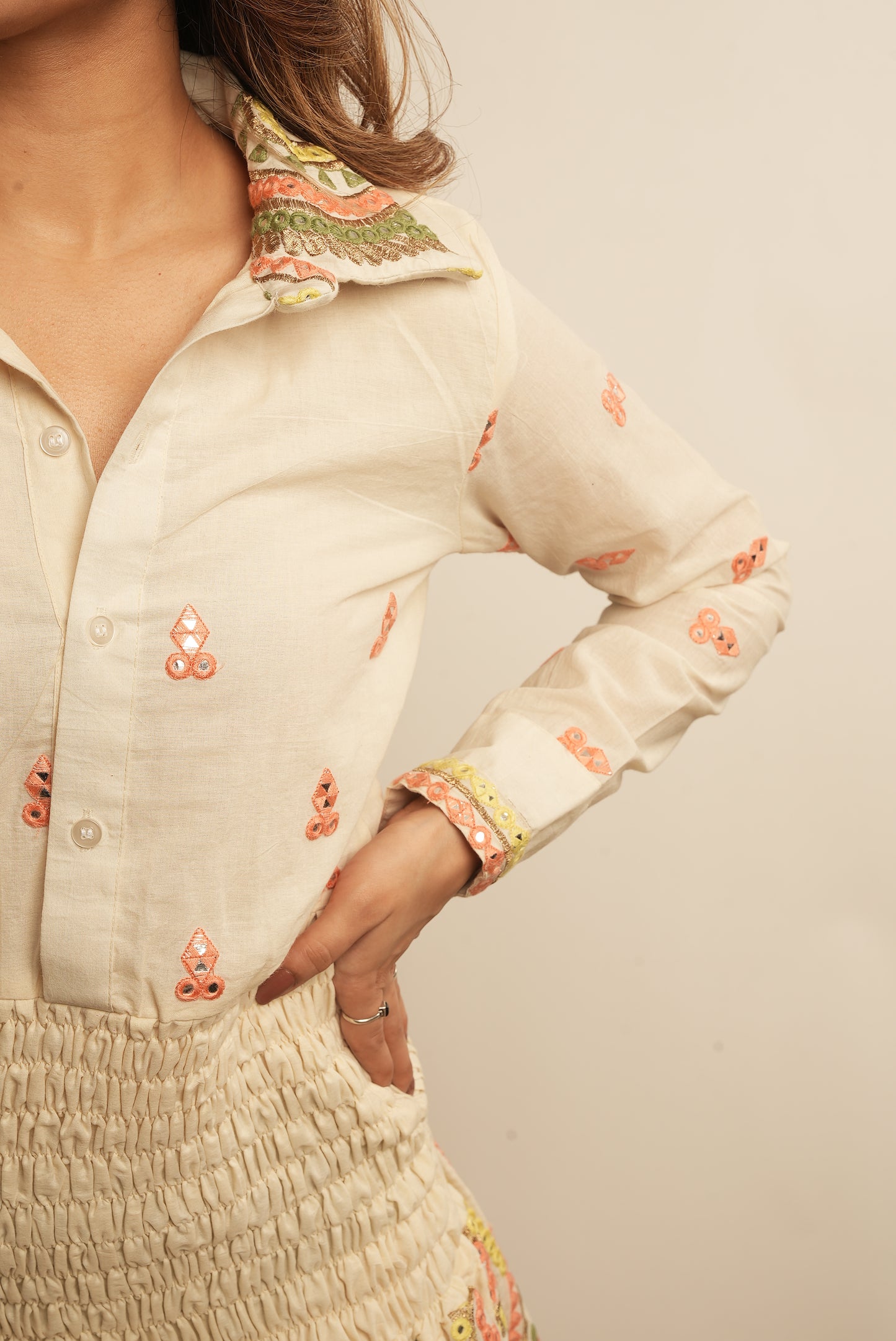 SHORT EMBROIDERED SHIRT DRESS