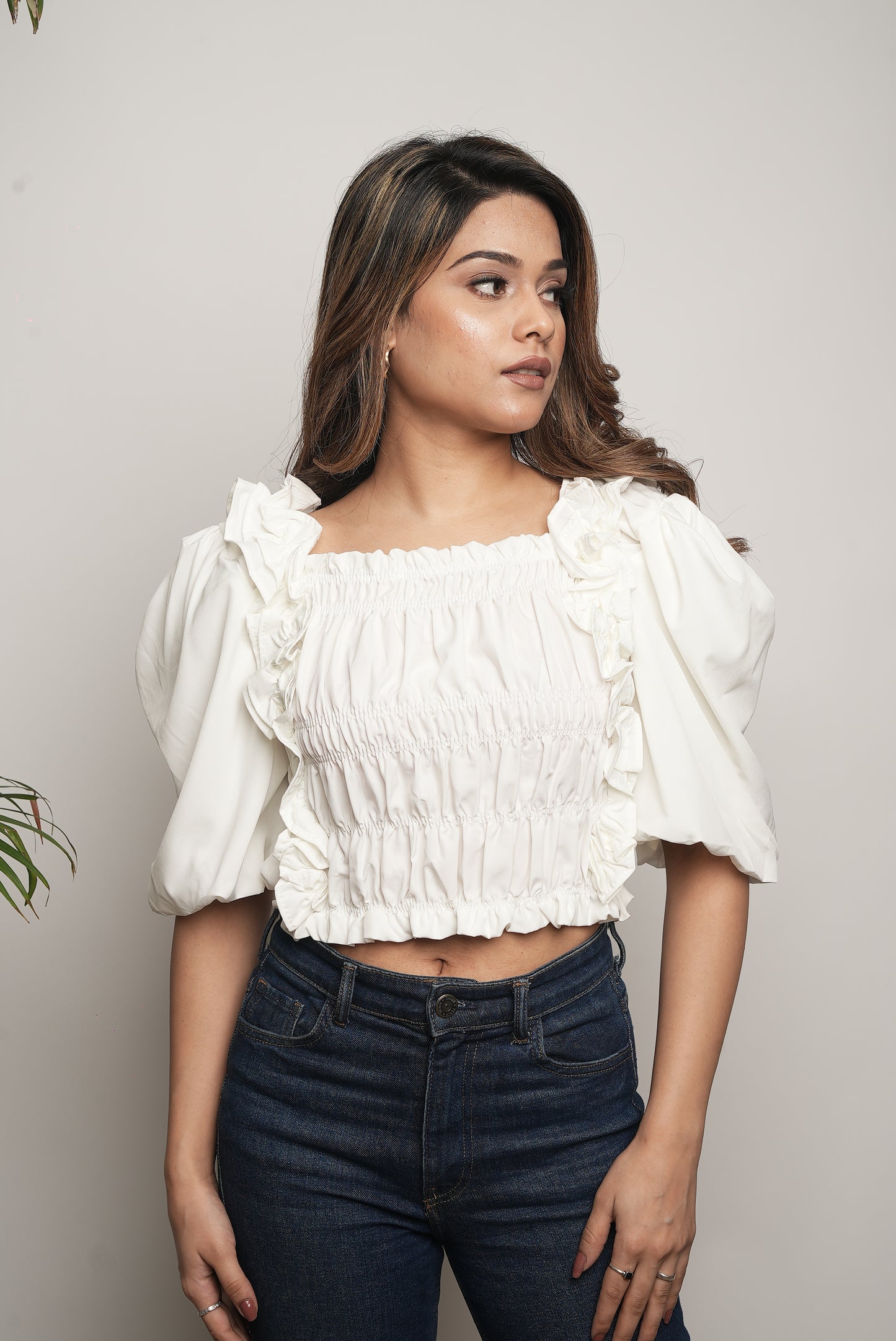 WHITE PUFF SLEEVES TOP