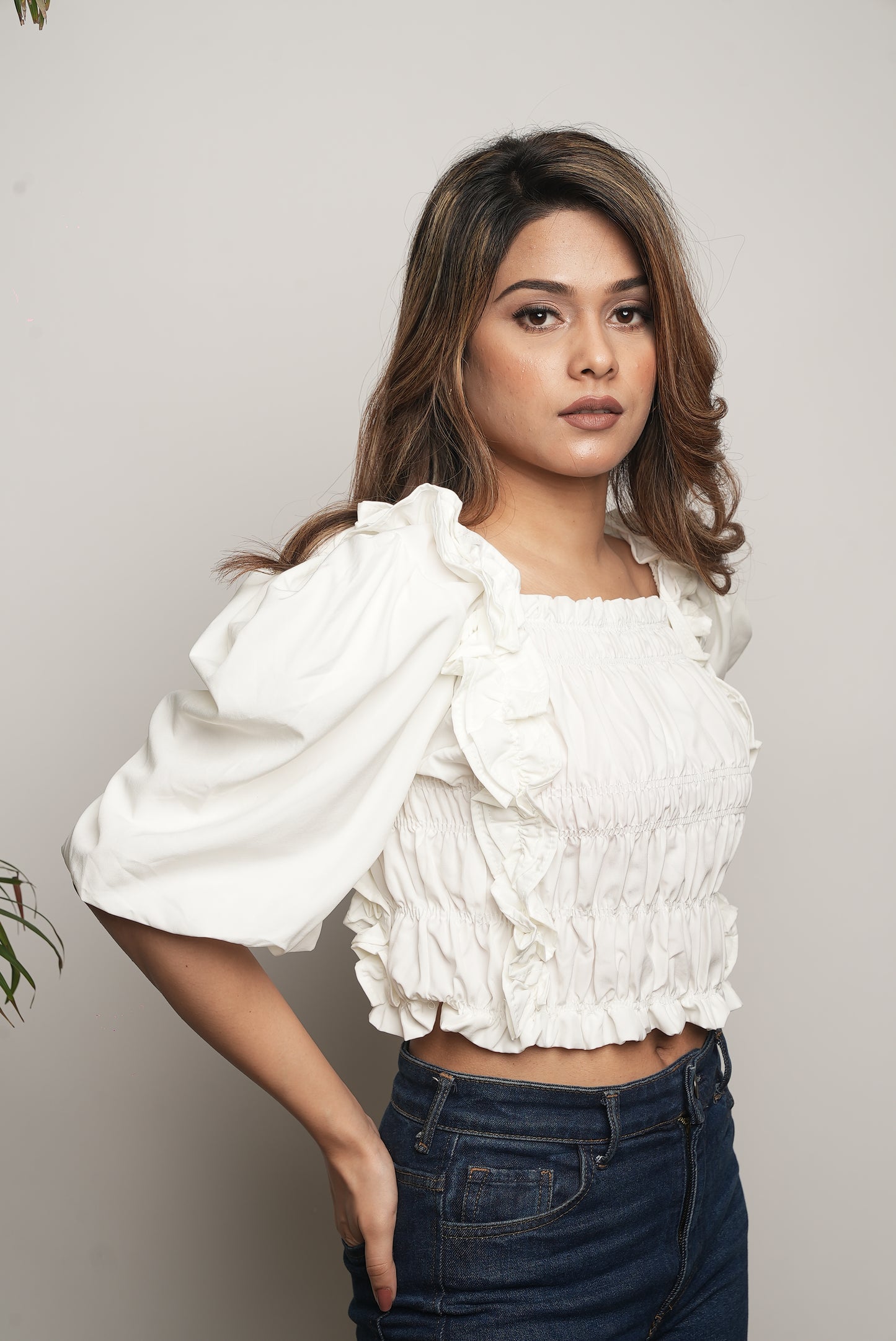 WHITE PUFF SLEEVES TOP