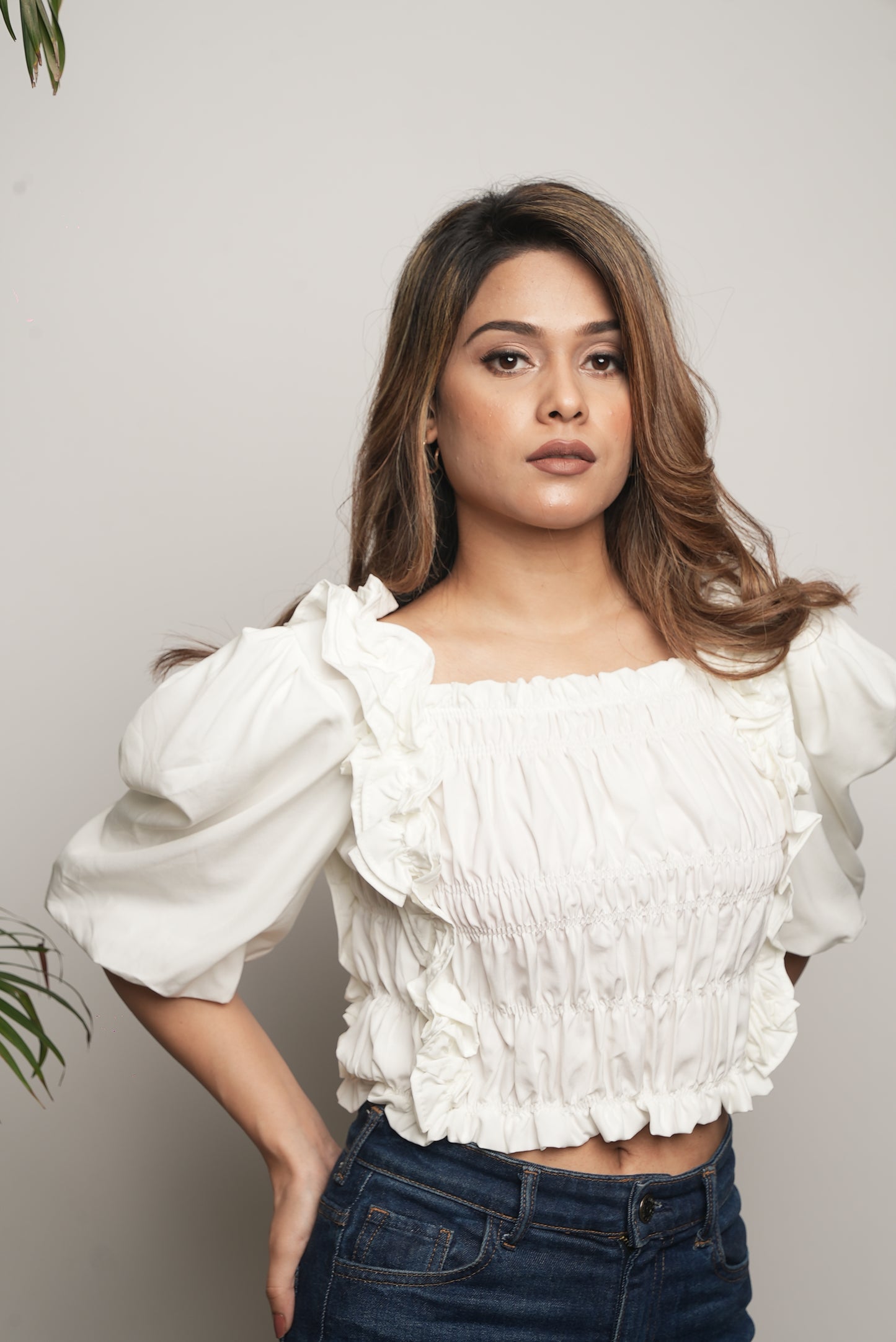 WHITE PUFF SLEEVES TOP