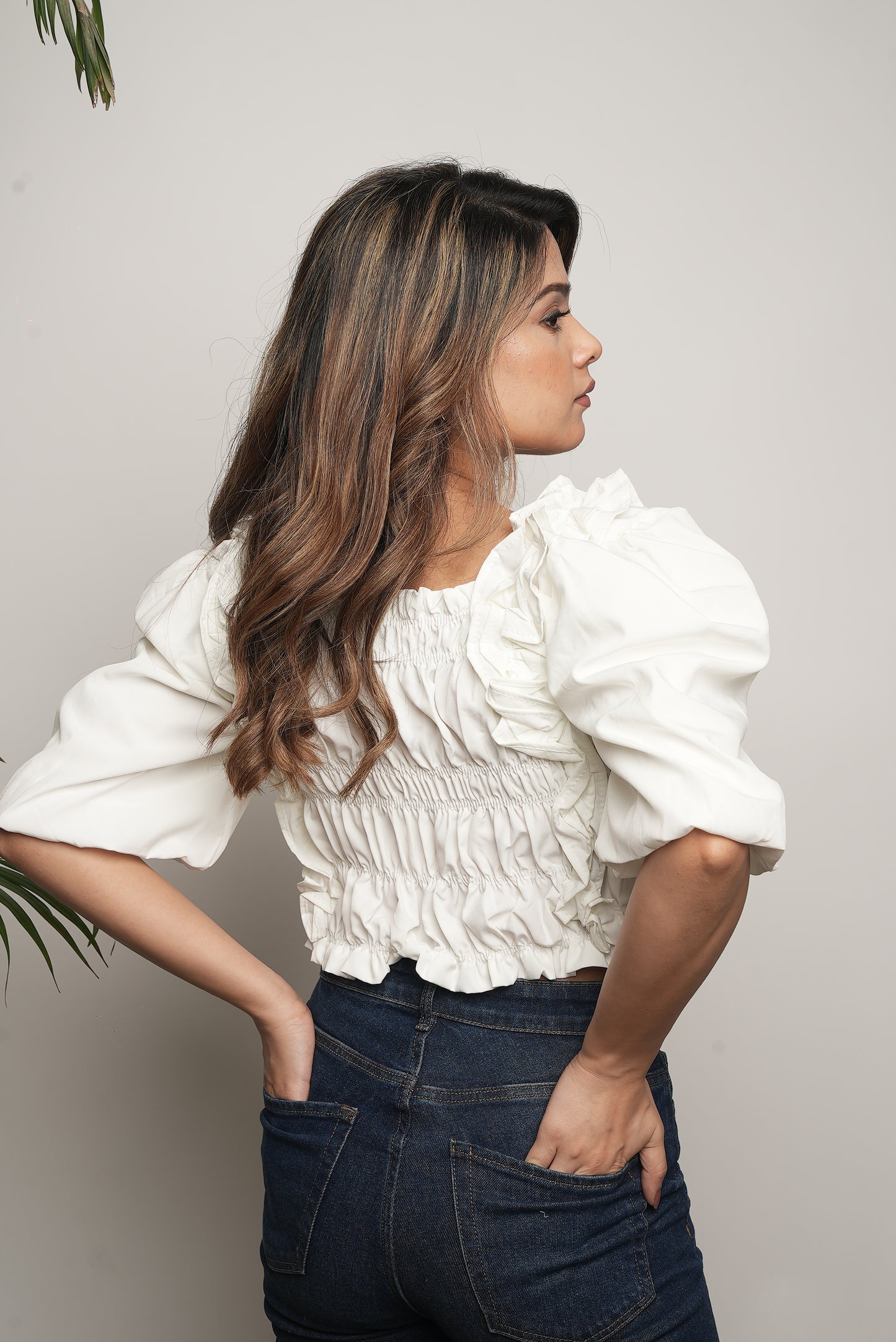 WHITE PUFF SLEEVES TOP