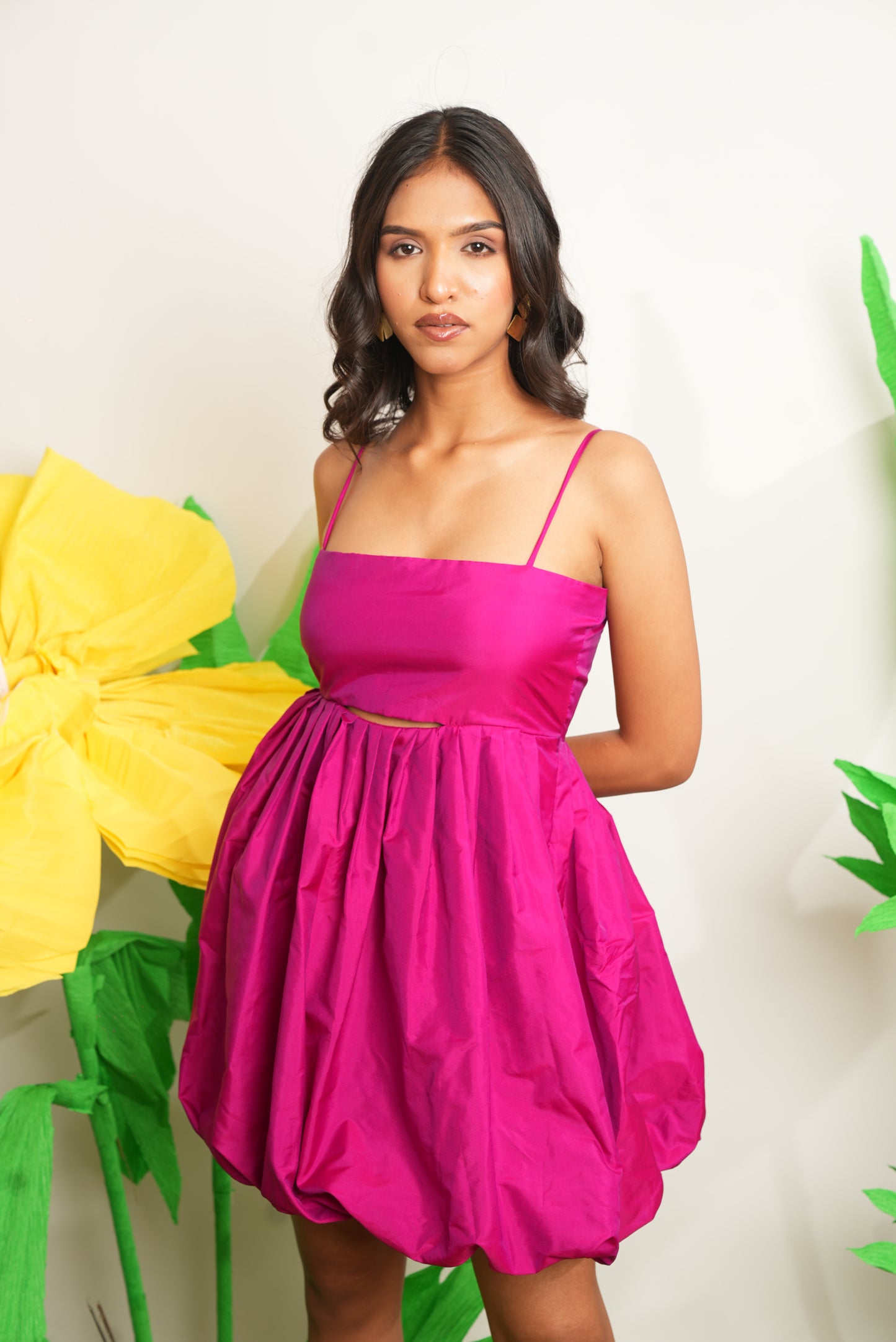 BARBIE PINK SHORT VOLUMINIOUS DRESS