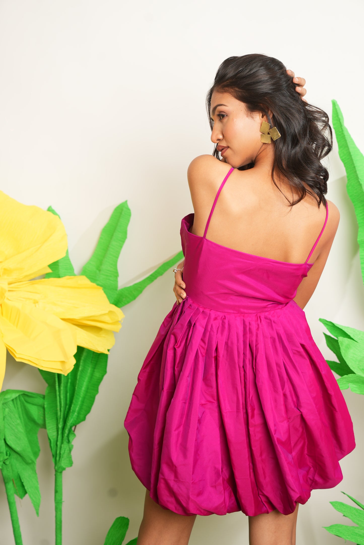 BARBIE PINK SHORT VOLUMINIOUS DRESS