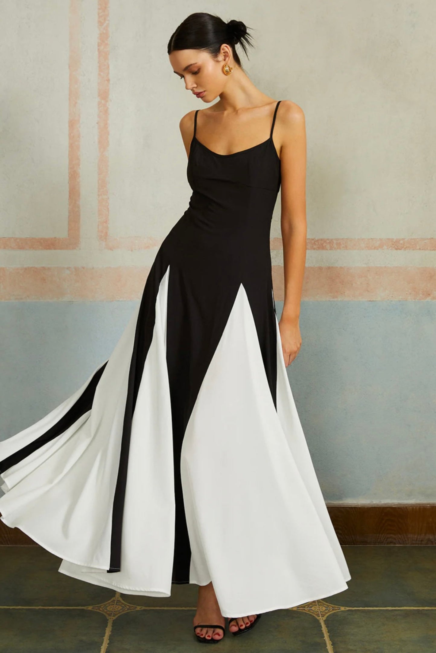 CONTRAST PANEL DRESS